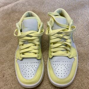 Nike Womans Yellow and White Sneakers